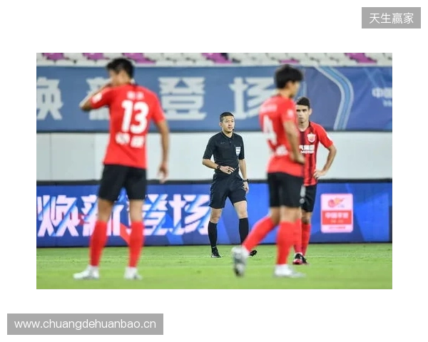 记者谈海港:这赛季确实定位保级了,看不出为啥换茹萨、梅伦多
